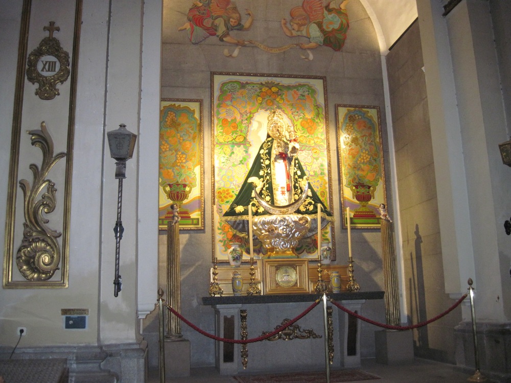 132- Interno ddella cattedrale di Sant' Isidro